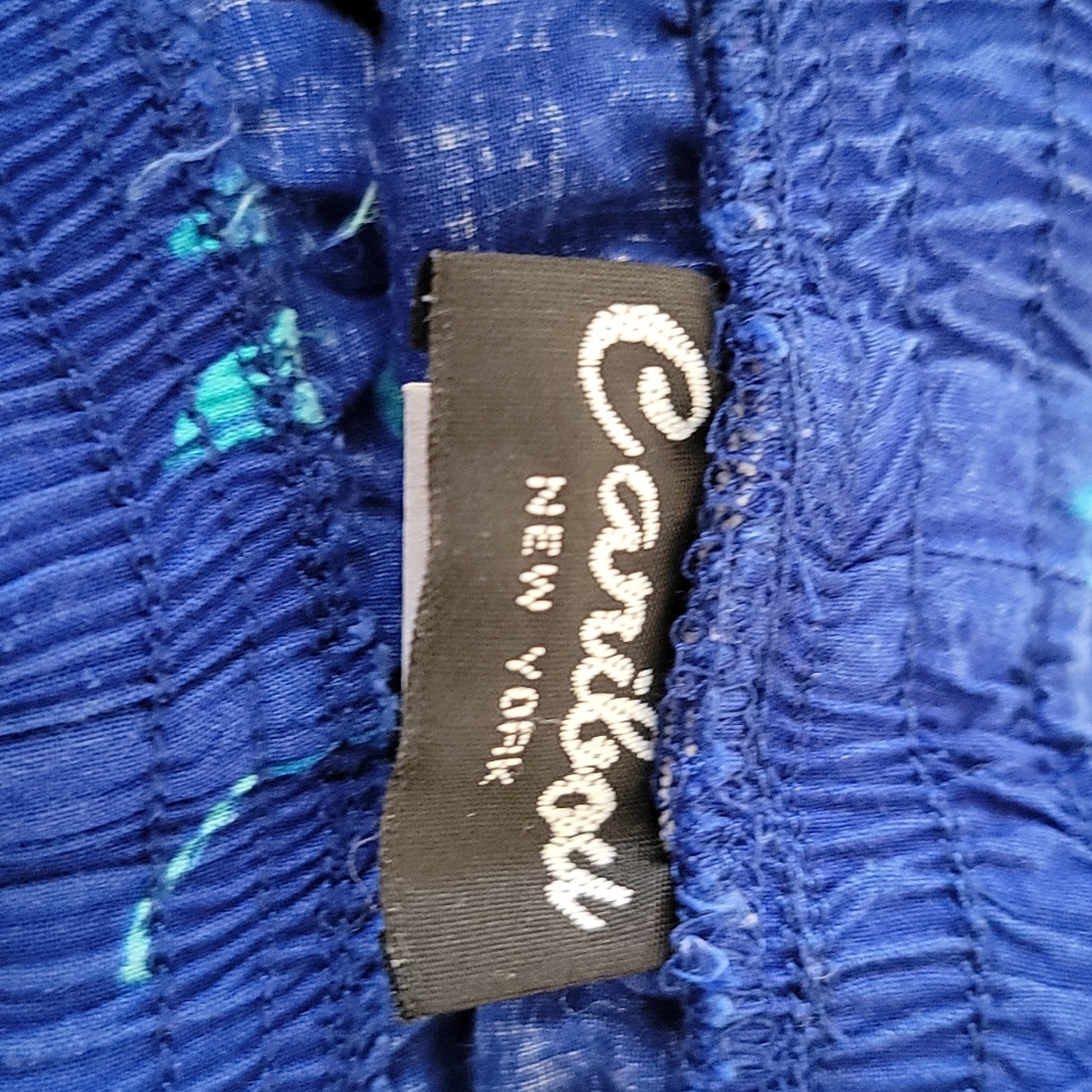 Shorts - Picture 3 of 3